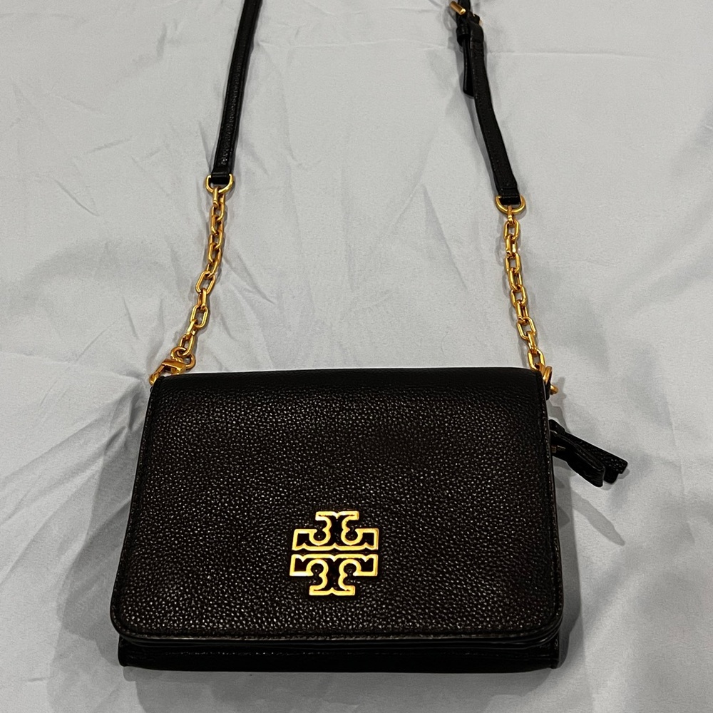 Tory Burch Cross Body pebbled leather chain purse